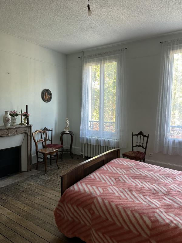 Demeure bourgeoise de 180 m² | Épinay sur Seine - Photo 13 - Épinay-sur-Seine