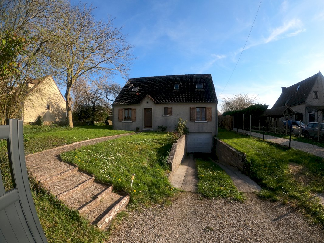 Maison de 135 m² - Photo 1 - Authon-la-Plaine