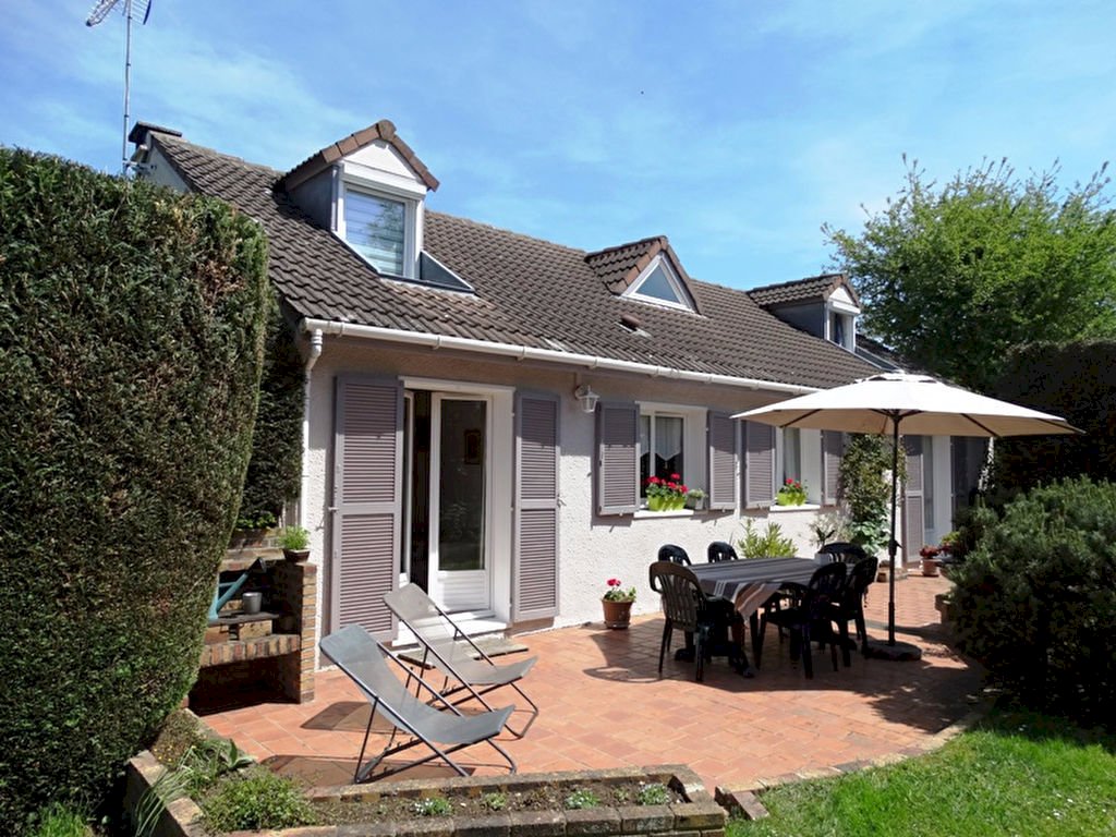 Maison familiale - Photo 1 - Épône