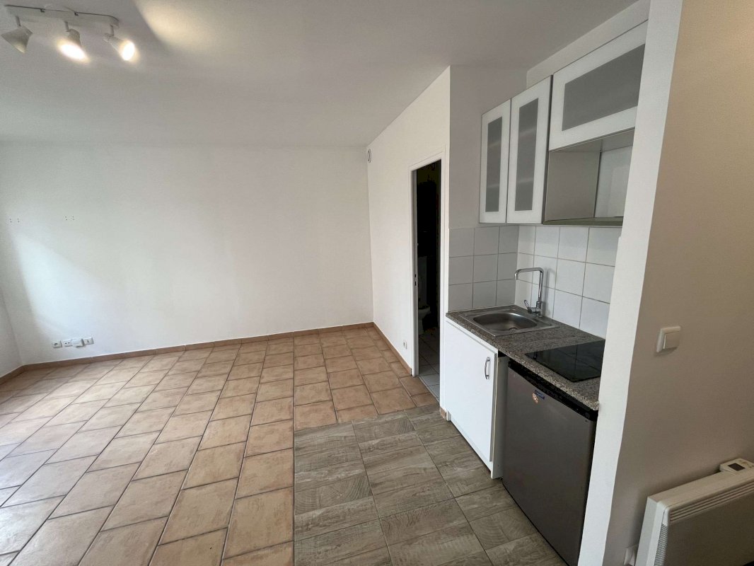 Studio de 27 m² - Photo 2 - Pontault-Combault