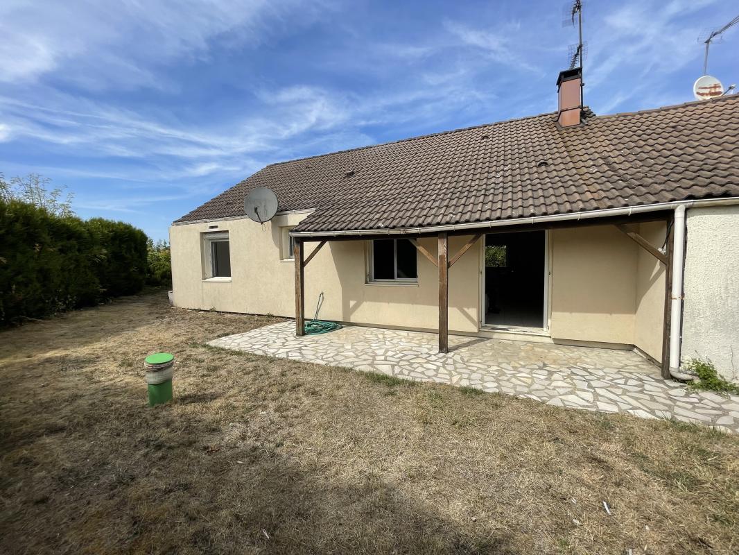 Charmante maison de 1985 plain -pied avec garage et jardin de 500m² - Photo 8 - Bruyères-sur-Oise